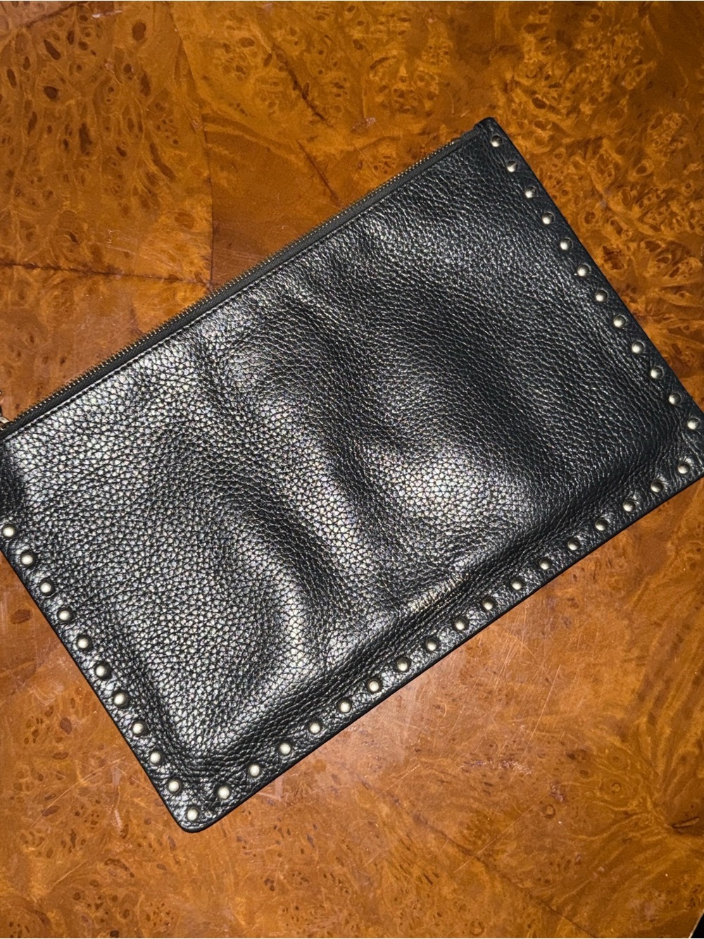 Valentino Garavani Rockstud Large Leather Zip Pouch Black - Picture 9 of 10